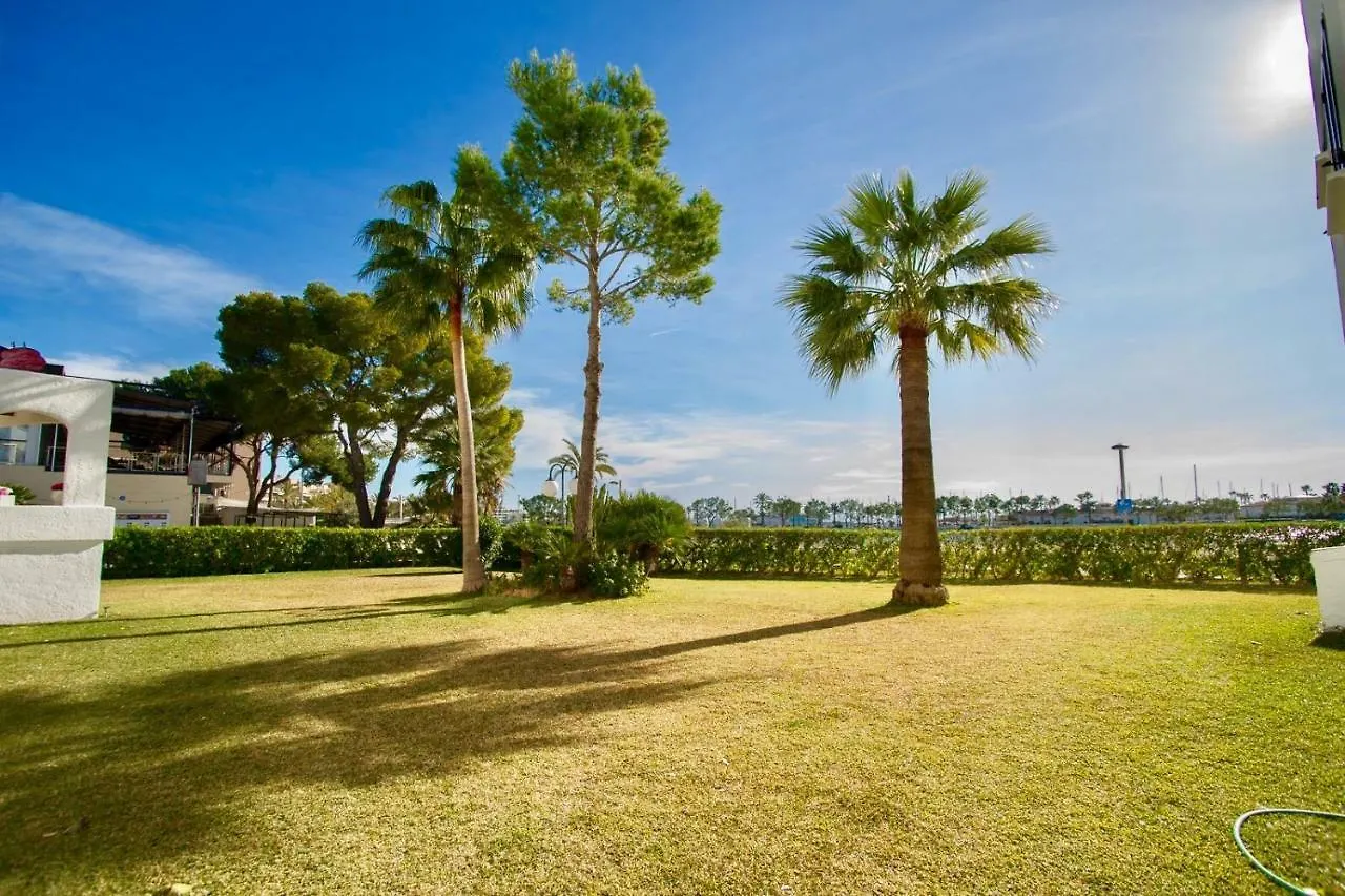 פורט ד'אלקודיה Beachfront Apartment ספרד
